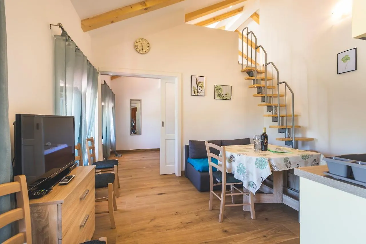 Vinea Apartmani Umag, Ulica G Garibaldia 2 شقة أوماغ