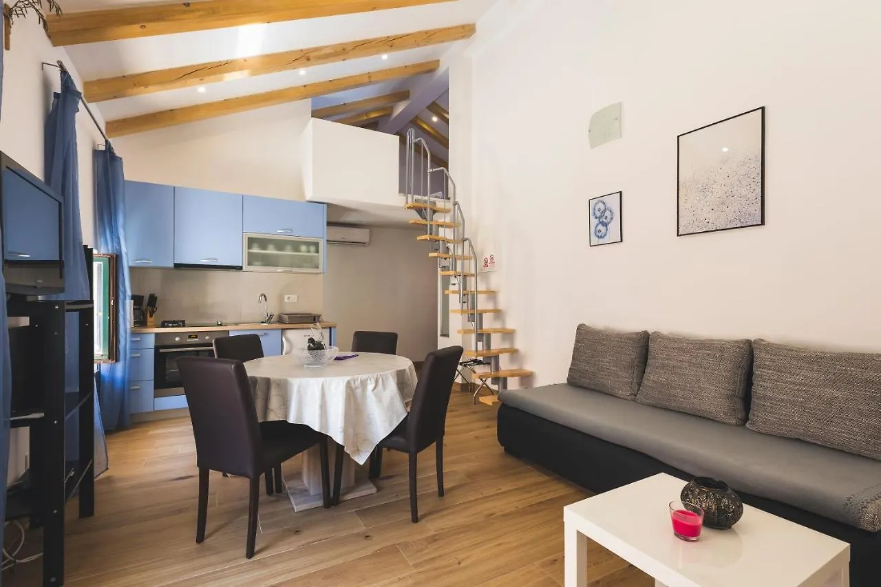 شقة Vinea Apartmani Umag, Ulica G Garibaldia 2