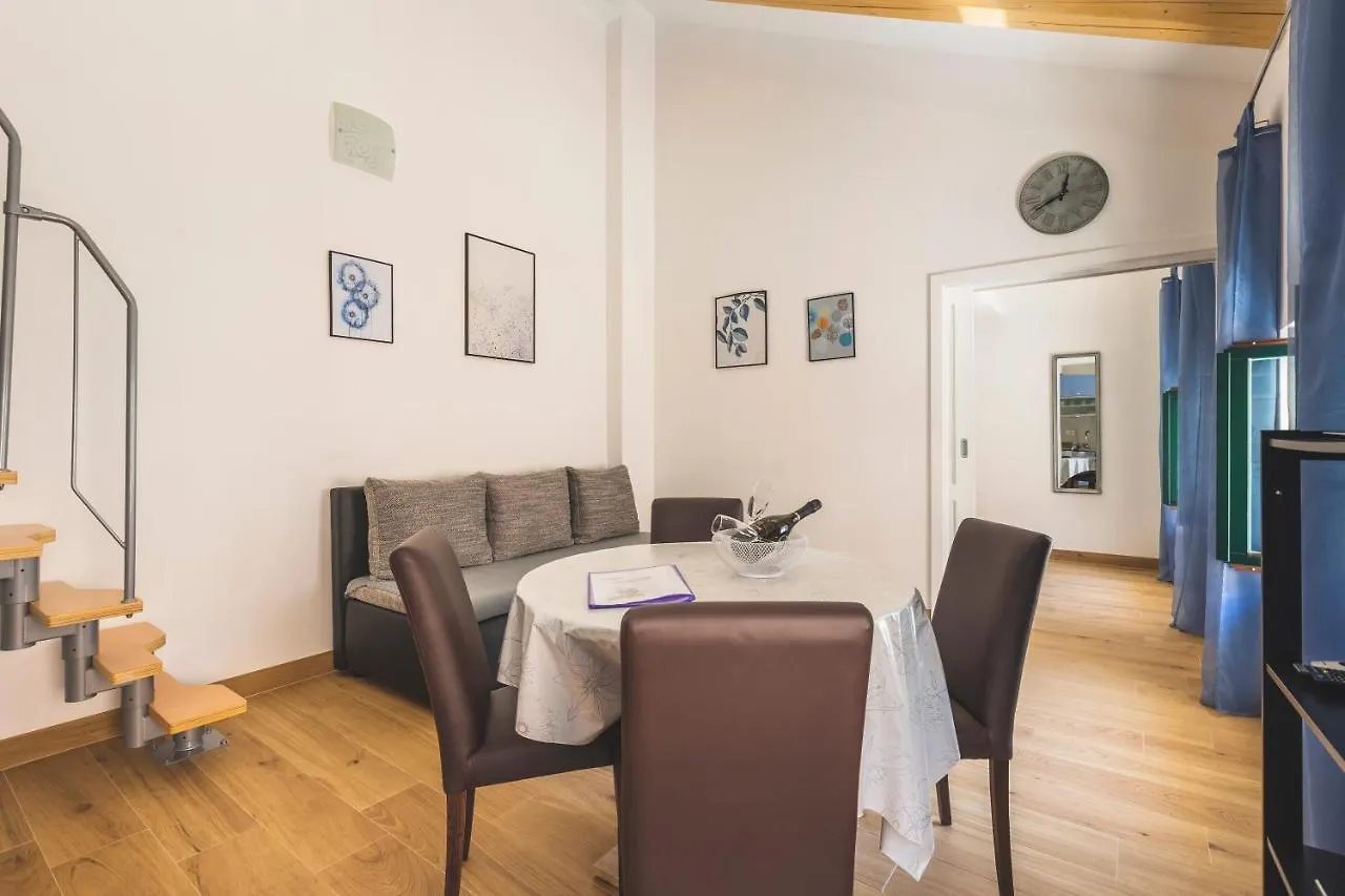 شقة Vinea Apartmani Umag, Ulica G Garibaldia 2 كرواتيا