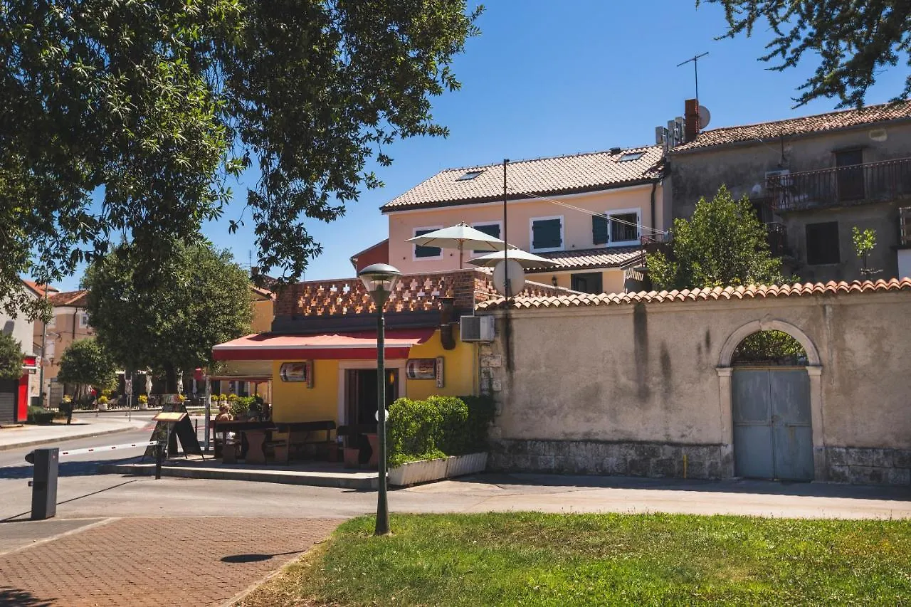 Apartment Vinea Apartmani Umag, Ulica G Garibaldia 2