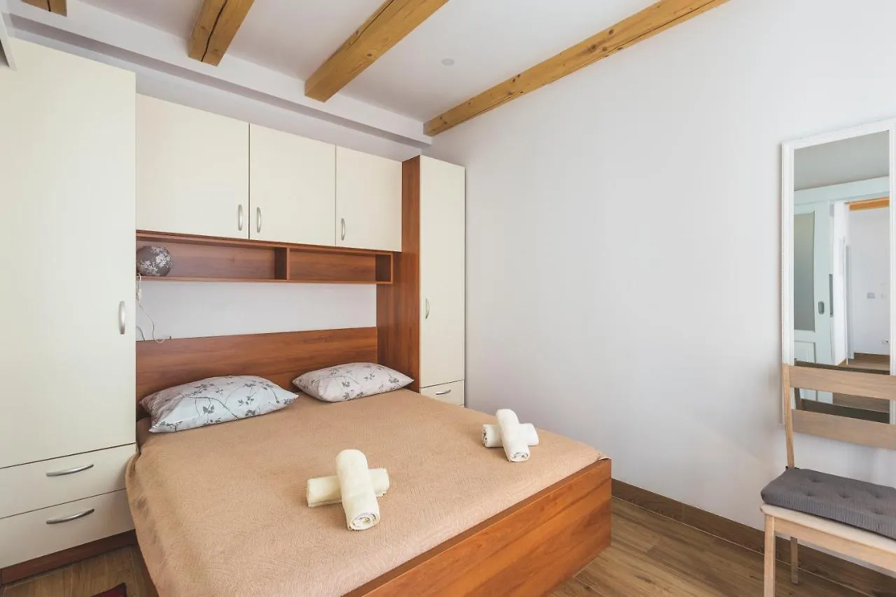 Apartment Vinea Apartmani Umag, Ulica G Garibaldia 2