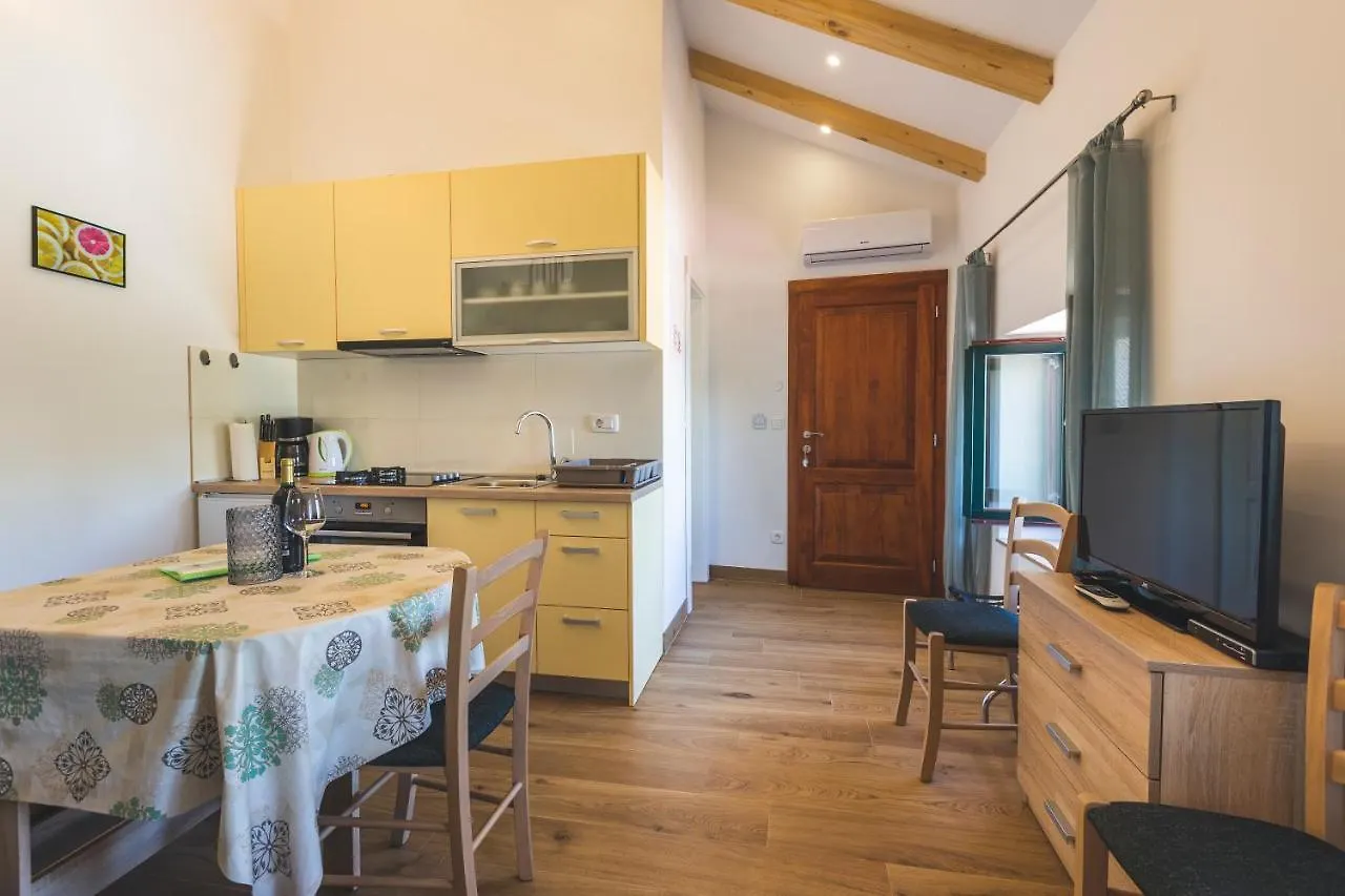 Vinea Apartmani Umag, Ulica G Garibaldia 2 0*, Umag